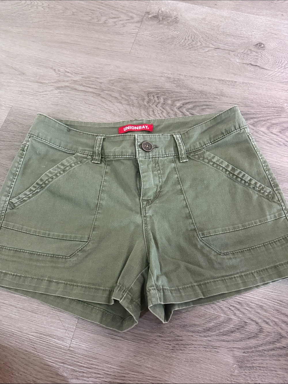 UNIONBAY Olive Green Women’s Cargo Shorts